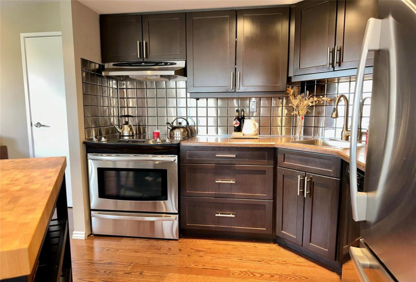 1720 Pembina, 2 Bedrooms Bedrooms, 10 Rooms Rooms,2 BathroomsBathrooms,Condominium,For Sale,Pembina