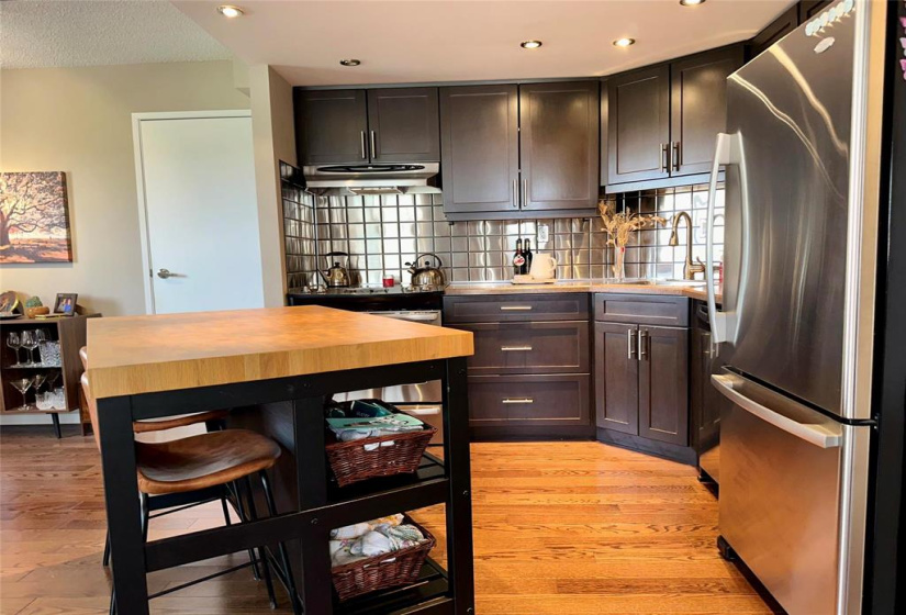 1720 Pembina, 2 Bedrooms Bedrooms, 10 Rooms Rooms,2 BathroomsBathrooms,Condominium,For Sale,Pembina