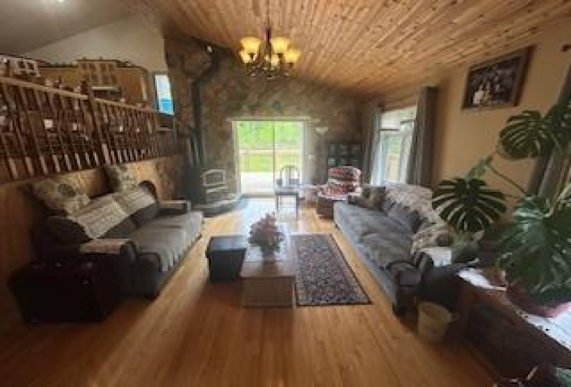 207 Thunder, 3 Bedrooms Bedrooms, 7 Rooms Rooms,2 BathroomsBathrooms,Residential,For Sale,Thunder