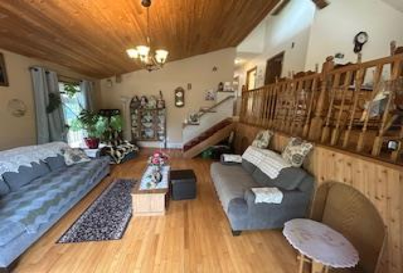 207 Thunder, 3 Bedrooms Bedrooms, 7 Rooms Rooms,2 BathroomsBathrooms,Residential,For Sale,Thunder