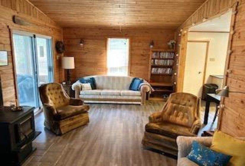 217 Thunder, 3 Bedrooms Bedrooms, 7 Rooms Rooms,1 BathroomBathrooms,Residential,For Sale,Thunder