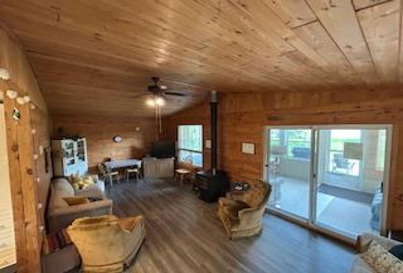 217 Thunder, 3 Bedrooms Bedrooms, 7 Rooms Rooms,1 BathroomBathrooms,Residential,For Sale,Thunder