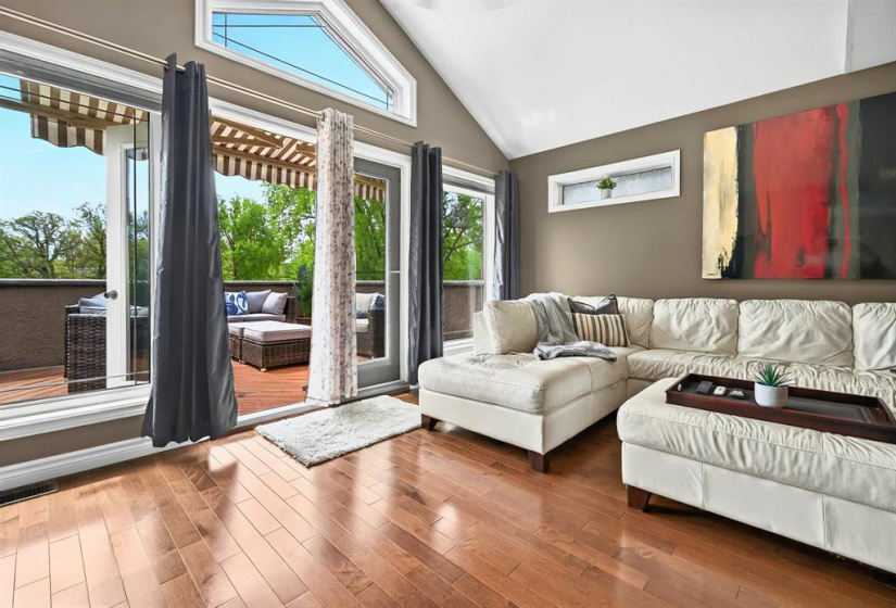 18 Egerton, 3 Bedrooms Bedrooms, 13 Rooms Rooms,2 BathroomsBathrooms,Residential,For Sale,Egerton