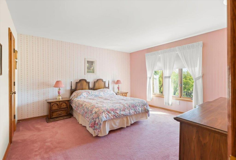 633 Sioux, 5 Bedrooms Bedrooms, 15 Rooms Rooms,3 BathroomsBathrooms,Residential,For Sale,Sioux