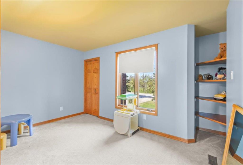 633 Sioux, 5 Bedrooms Bedrooms, 15 Rooms Rooms,3 BathroomsBathrooms,Residential,For Sale,Sioux