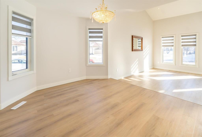344 Rose Hill, 4 Bedrooms Bedrooms, 21 Rooms Rooms,3 BathroomsBathrooms,Residential,For Sale,Rose Hill