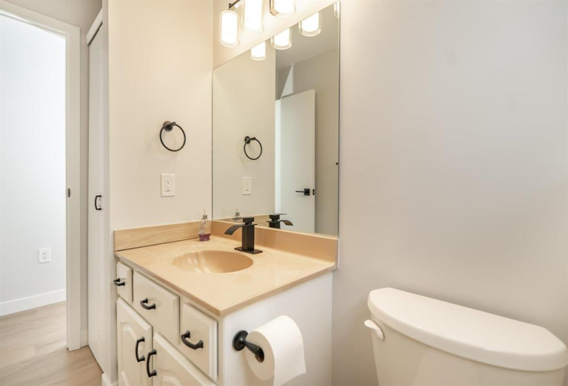 344 Rose Hill, 4 Bedrooms Bedrooms, 21 Rooms Rooms,3 BathroomsBathrooms,Residential,For Sale,Rose Hill