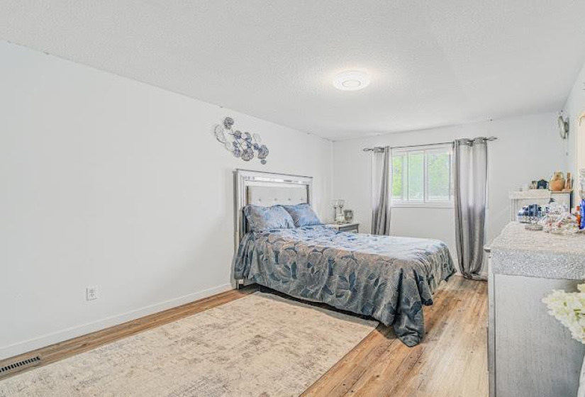 143 Driftwood, 5 Bedrooms Bedrooms, 13 Rooms Rooms,3 BathroomsBathrooms,Residential,For Sale,Driftwood