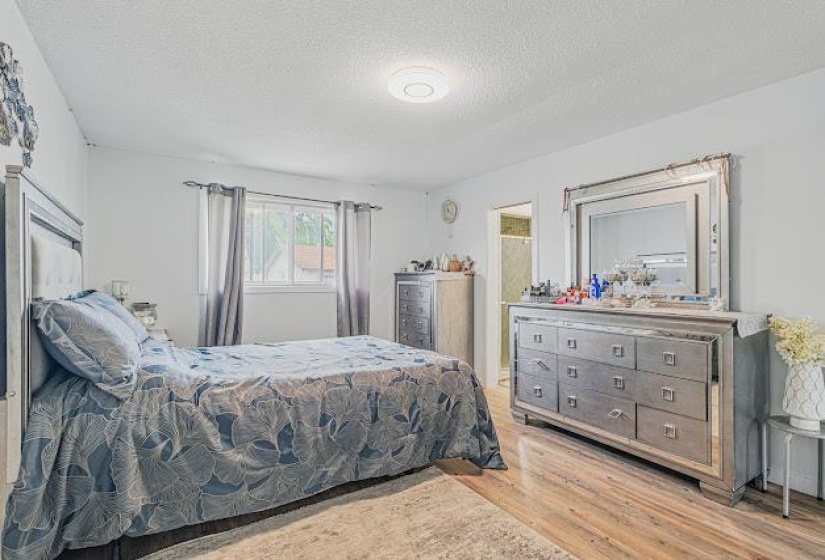 143 Driftwood, 5 Bedrooms Bedrooms, 13 Rooms Rooms,3 BathroomsBathrooms,Residential,For Sale,Driftwood