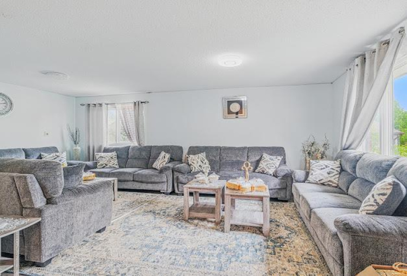143 Driftwood, 5 Bedrooms Bedrooms, 13 Rooms Rooms,3 BathroomsBathrooms,Residential,For Sale,Driftwood