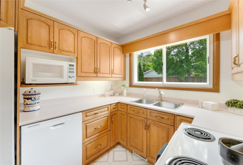 133 Browning, 3 Bedrooms Bedrooms, 11 Rooms Rooms,1 BathroomBathrooms,Residential,For Sale,Browning