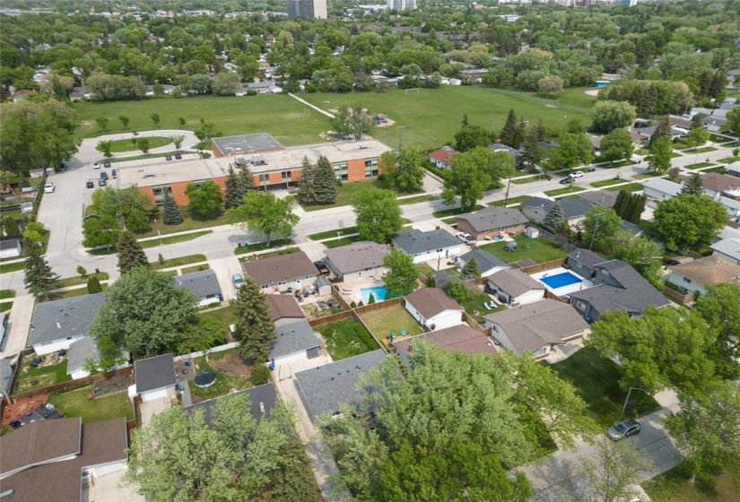 133 Browning, 3 Bedrooms Bedrooms, 11 Rooms Rooms,1 BathroomBathrooms,Residential,For Sale,Browning