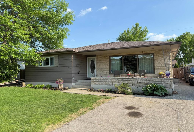 133 Browning, 3 Bedrooms Bedrooms, 11 Rooms Rooms,1 BathroomBathrooms,Residential,For Sale,Browning
