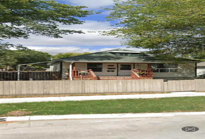 869 Jubilee, 4 Bedrooms Bedrooms, 10 Rooms Rooms,2 BathroomsBathrooms,Residential,For Sale,Jubilee