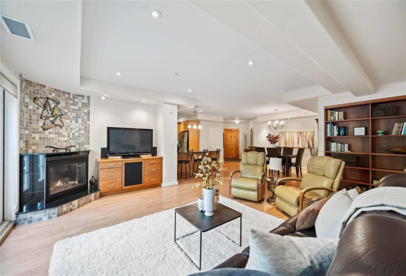 85 Academy, 2 Bedrooms Bedrooms, 9 Rooms Rooms,2 BathroomsBathrooms,Condominium,For Sale,Academy