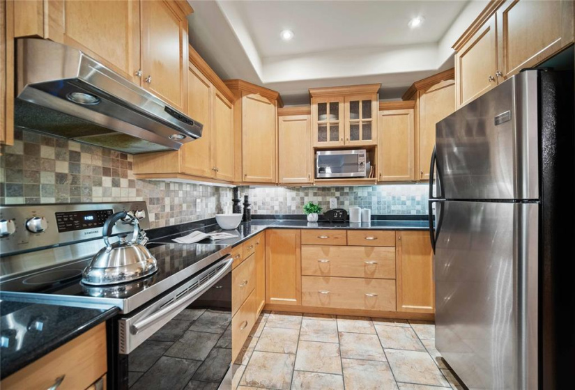 85 Academy, 2 Bedrooms Bedrooms, 9 Rooms Rooms,2 BathroomsBathrooms,Condominium,For Sale,Academy