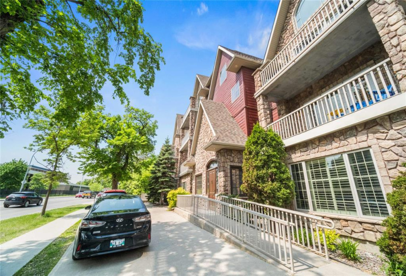 85 Academy, 2 Bedrooms Bedrooms, 9 Rooms Rooms,2 BathroomsBathrooms,Condominium,For Sale,Academy