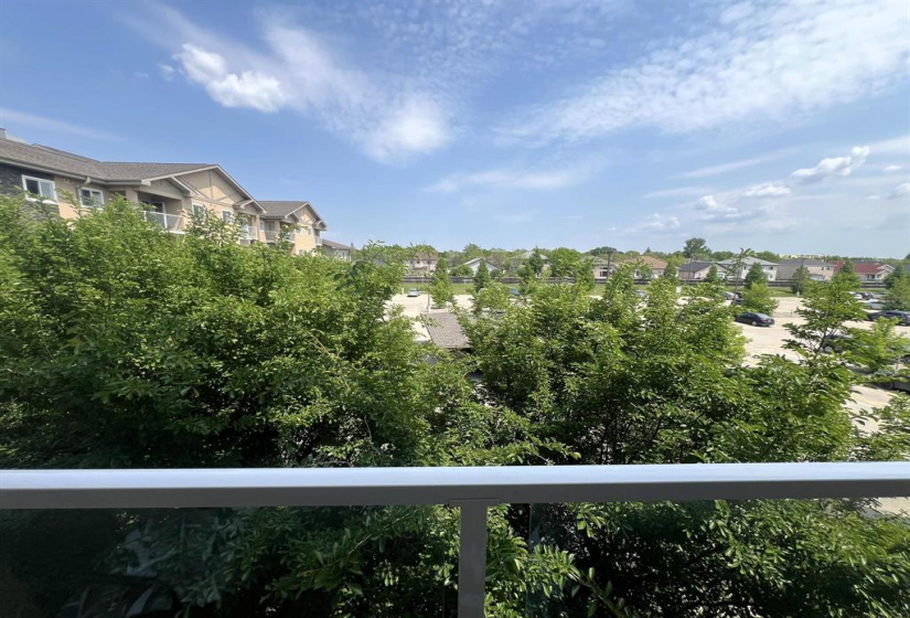 230 Fairhaven, 2 Bedrooms Bedrooms, 6 Rooms Rooms,1 BathroomBathrooms,Condominium,For Sale,Fairhaven