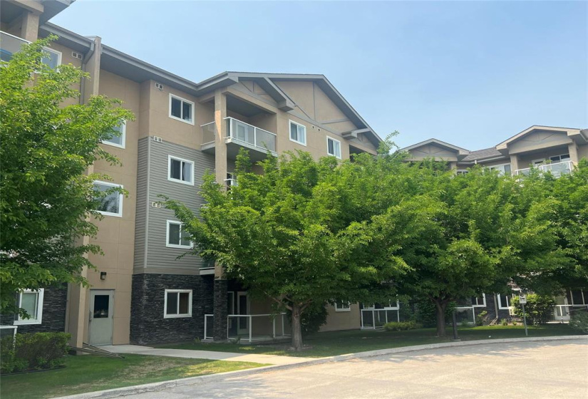 230 Fairhaven, 2 Bedrooms Bedrooms, 6 Rooms Rooms,1 BathroomBathrooms,Condominium,For Sale,Fairhaven