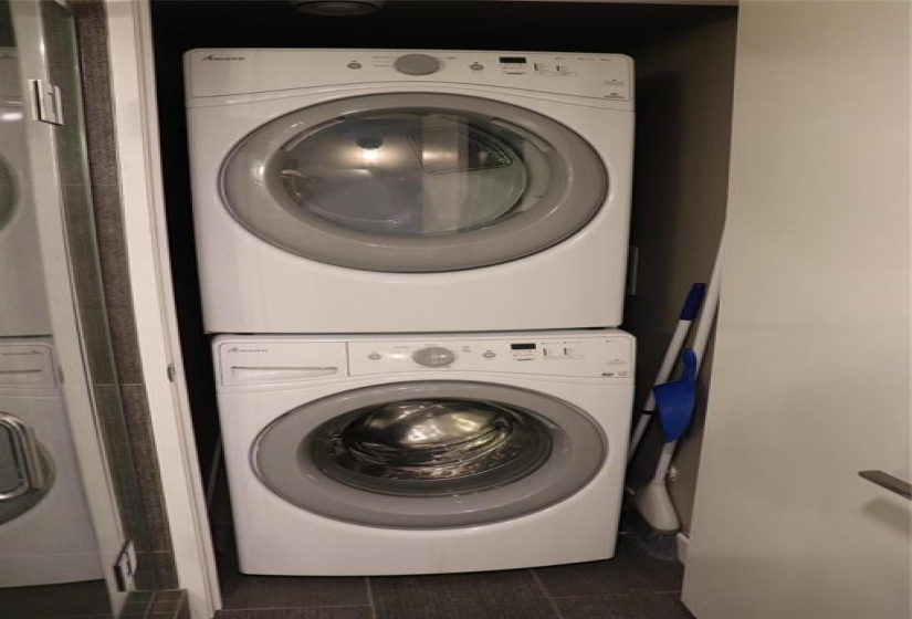 902 Dorchester, 2 Bedrooms Bedrooms, 8 Rooms Rooms,2 BathroomsBathrooms,Condominium,For Sale,Dorchester