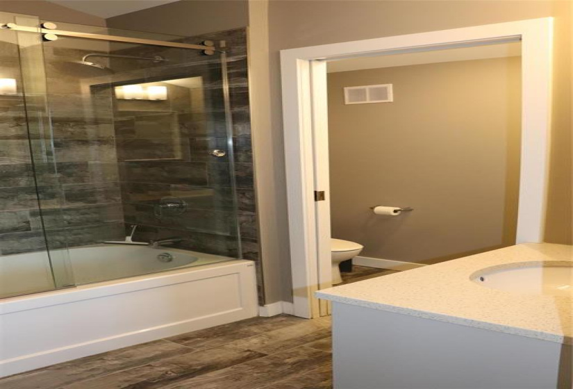 902 Dorchester, 2 Bedrooms Bedrooms, 8 Rooms Rooms,2 BathroomsBathrooms,Condominium,For Sale,Dorchester