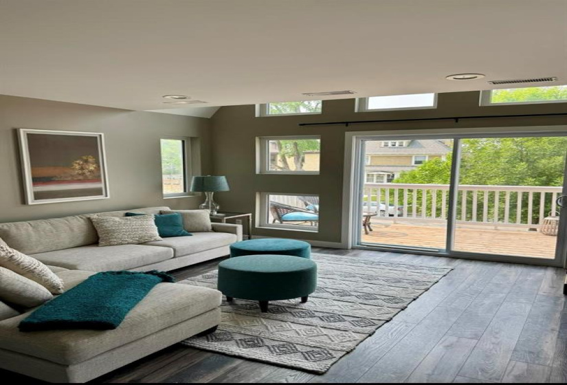 902 Dorchester, 2 Bedrooms Bedrooms, 8 Rooms Rooms,2 BathroomsBathrooms,Condominium,For Sale,Dorchester