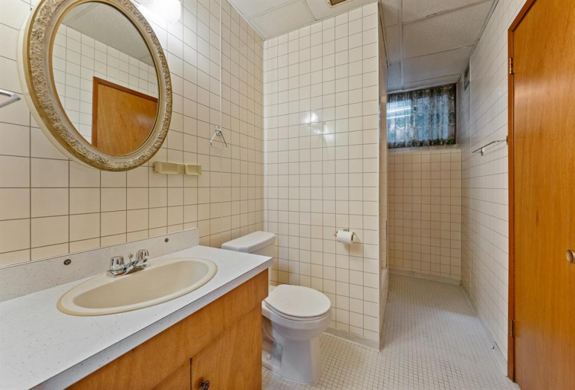 213 Sterling, 4 Bedrooms Bedrooms, 12 Rooms Rooms,2 BathroomsBathrooms,Residential,For Sale,Sterling