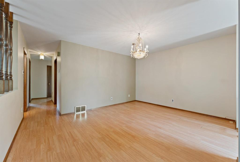 213 Sterling, 4 Bedrooms Bedrooms, 12 Rooms Rooms,2 BathroomsBathrooms,Residential,For Sale,Sterling
