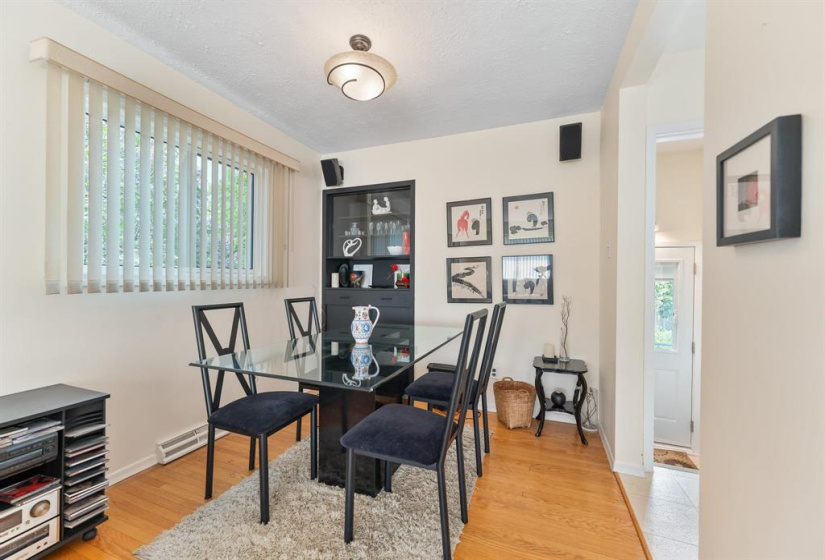 610 Lindsay, 3 Bedrooms Bedrooms, 11 Rooms Rooms,2 BathroomsBathrooms,Residential,For Sale,Lindsay