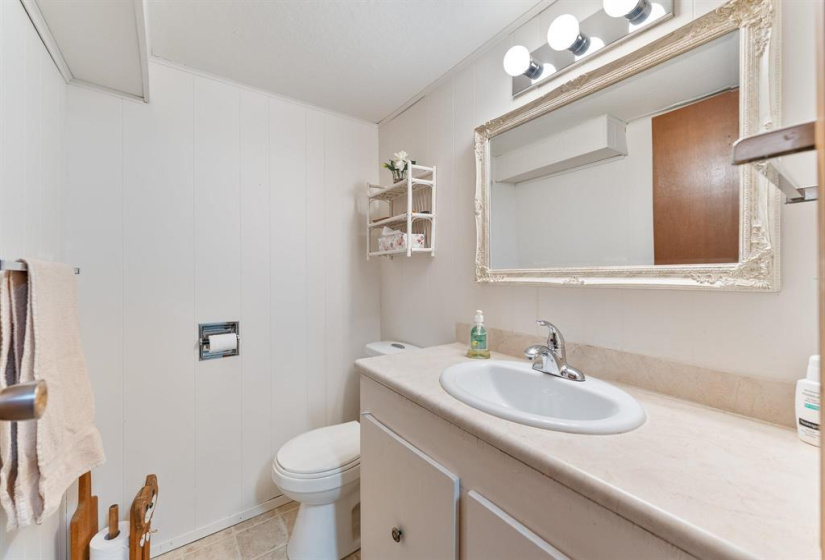 610 Lindsay, 3 Bedrooms Bedrooms, 11 Rooms Rooms,2 BathroomsBathrooms,Residential,For Sale,Lindsay