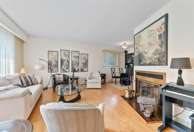 610 Lindsay, 3 Bedrooms Bedrooms, 11 Rooms Rooms,2 BathroomsBathrooms,Residential,For Sale,Lindsay