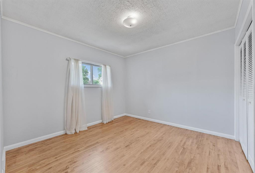 723 Harbison, 2 Bedrooms Bedrooms, 5 Rooms Rooms,1 BathroomBathrooms,Residential,For Sale,Harbison