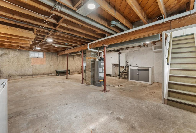 723 Harbison, 2 Bedrooms Bedrooms, 5 Rooms Rooms,1 BathroomBathrooms,Residential,For Sale,Harbison