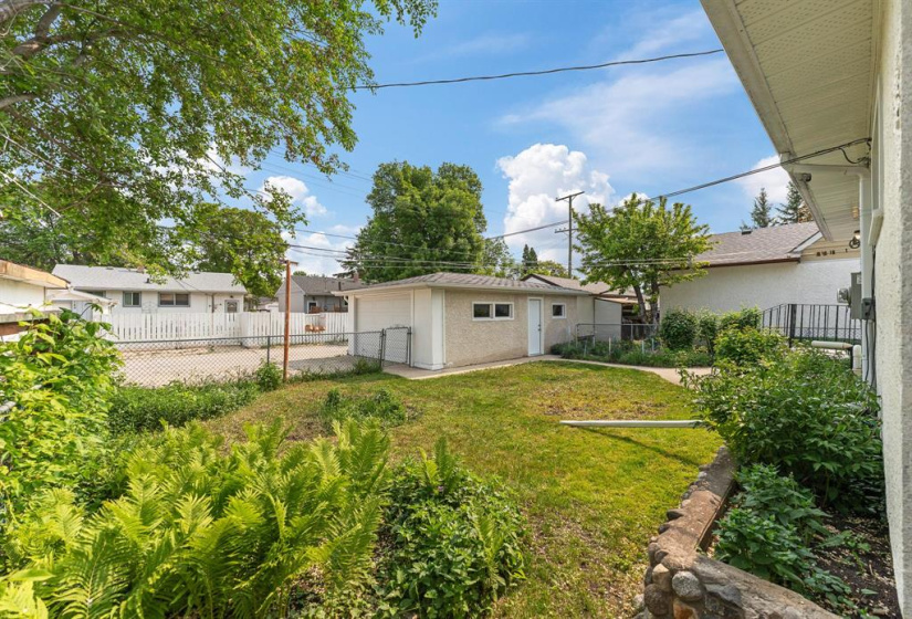 723 Harbison, 2 Bedrooms Bedrooms, 5 Rooms Rooms,1 BathroomBathrooms,Residential,For Sale,Harbison