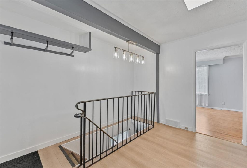 723 Harbison, 2 Bedrooms Bedrooms, 5 Rooms Rooms,1 BathroomBathrooms,Residential,For Sale,Harbison
