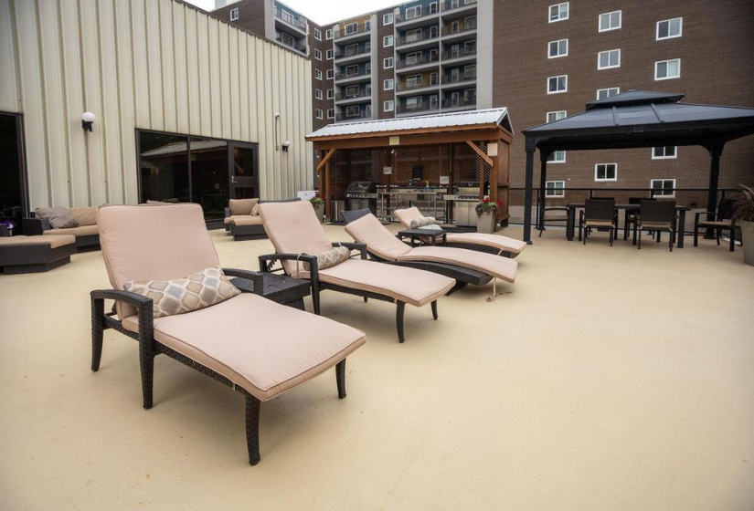 55 Nassau, 2 Bedrooms Bedrooms, 6 Rooms Rooms,1 BathroomBathrooms,Condominium,For Sale,Nassau