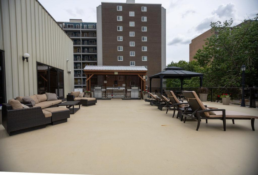 55 Nassau, 2 Bedrooms Bedrooms, 6 Rooms Rooms,1 BathroomBathrooms,Condominium,For Sale,Nassau