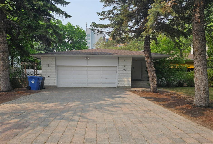 149 Thatcher, 9 Bedrooms Bedrooms, 17 Rooms Rooms,3 BathroomsBathrooms,Residential,For Sale,Thatcher