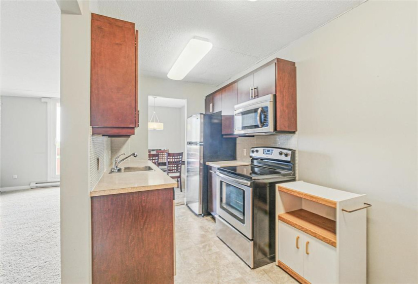 1030 Grant, 2 Bedrooms Bedrooms, 6 Rooms Rooms,1 BathroomBathrooms,Condominium,For Sale,Grant
