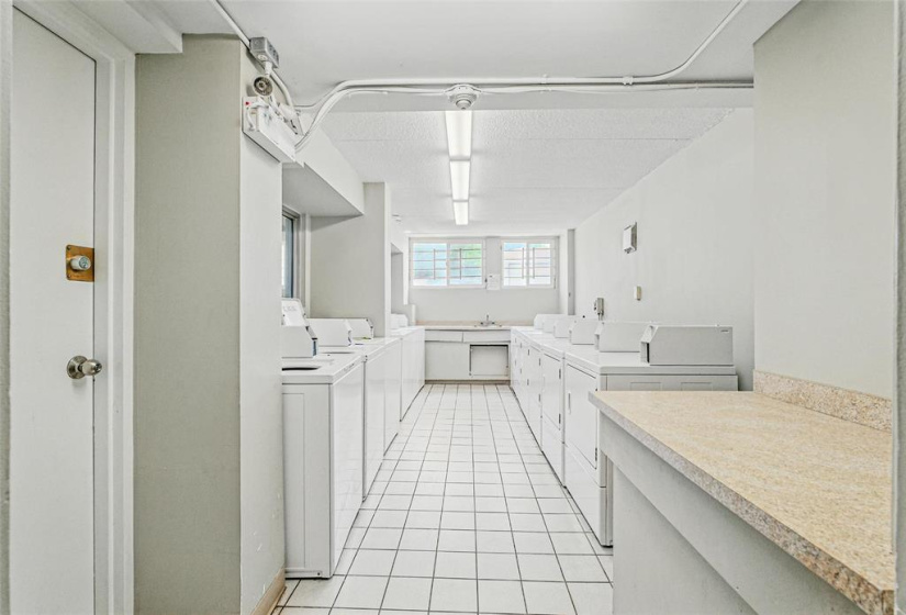 1030 Grant, 2 Bedrooms Bedrooms, 6 Rooms Rooms,1 BathroomBathrooms,Condominium,For Sale,Grant