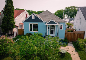 1015 Ingersoll, 3 Bedrooms Bedrooms, 10 Rooms Rooms,2 BathroomsBathrooms,Residential,For Sale,Ingersoll