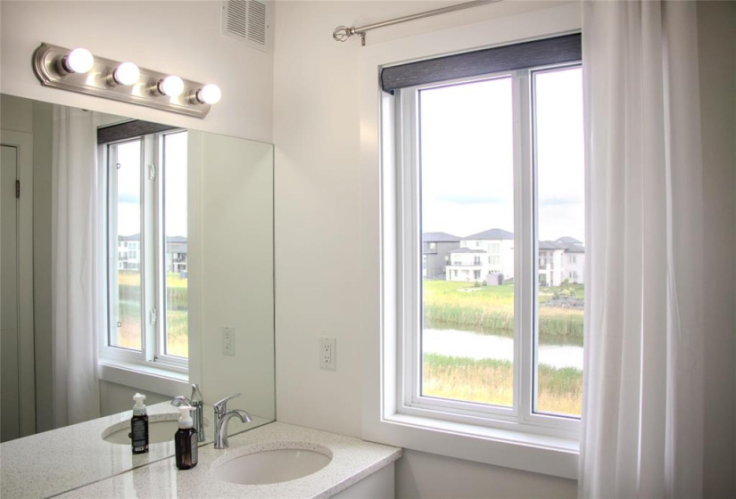 74 Silver Creek, 3 Bedrooms Bedrooms, 9 Rooms Rooms,2 BathroomsBathrooms,Residential,For Sale,Silver Creek