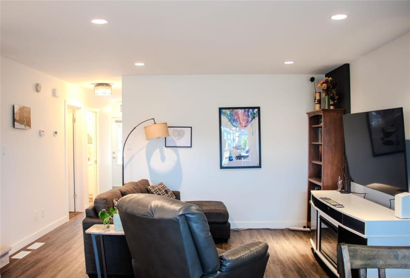 74 Silver Creek, 3 Bedrooms Bedrooms, 9 Rooms Rooms,2 BathroomsBathrooms,Residential,For Sale,Silver Creek