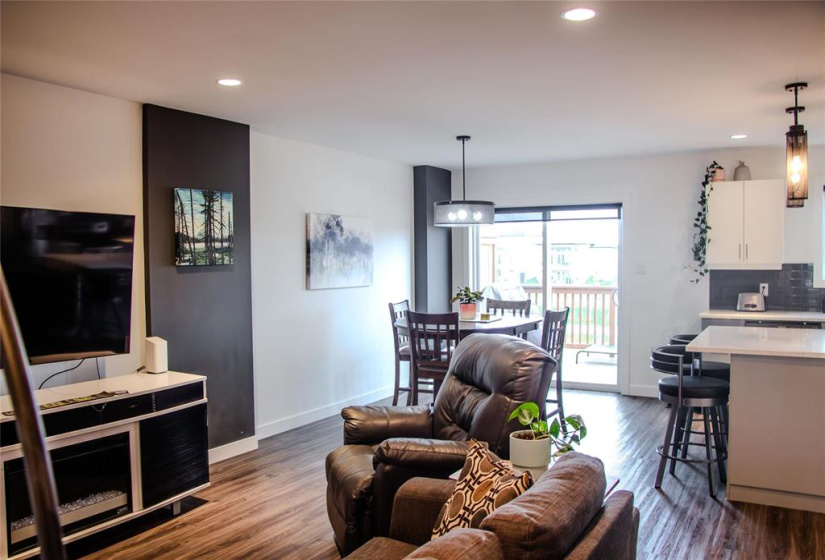 74 Silver Creek, 3 Bedrooms Bedrooms, 9 Rooms Rooms,2 BathroomsBathrooms,Residential,For Sale,Silver Creek