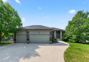 6 Magnolia, 4 Bedrooms Bedrooms, 16 Rooms Rooms,3 BathroomsBathrooms,Residential,For Sale,Magnolia