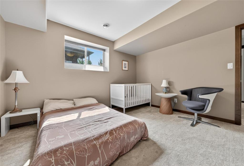 6 Magnolia, 4 Bedrooms Bedrooms, 16 Rooms Rooms,3 BathroomsBathrooms,Residential,For Sale,Magnolia