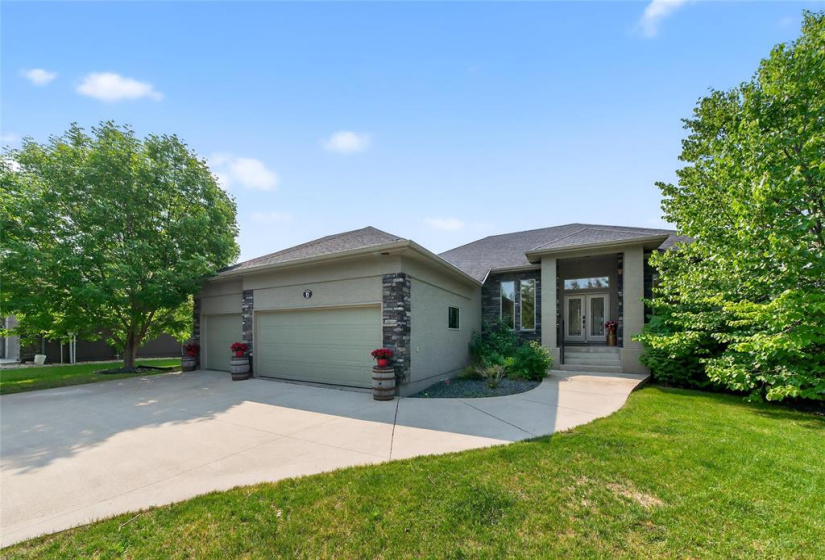 6 Magnolia, 4 Bedrooms Bedrooms, 16 Rooms Rooms,3 BathroomsBathrooms,Residential,For Sale,Magnolia
