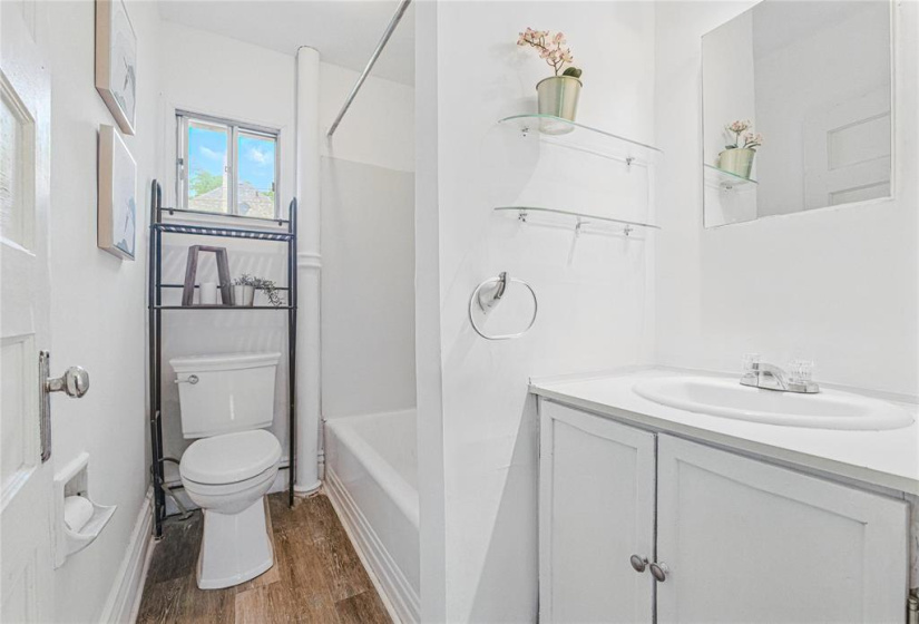 132 Arlington, 4 Bedrooms Bedrooms, 12 Rooms Rooms,2 BathroomsBathrooms,Residential,For Sale,Arlington