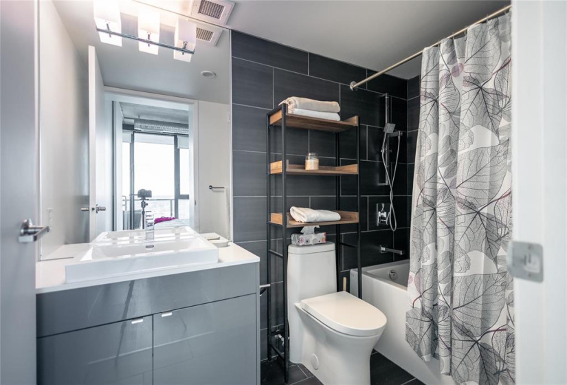 311 Hargrave, 2 Bedrooms Bedrooms, 8 Rooms Rooms,2 BathroomsBathrooms,Condominium,For Sale,Hargrave
