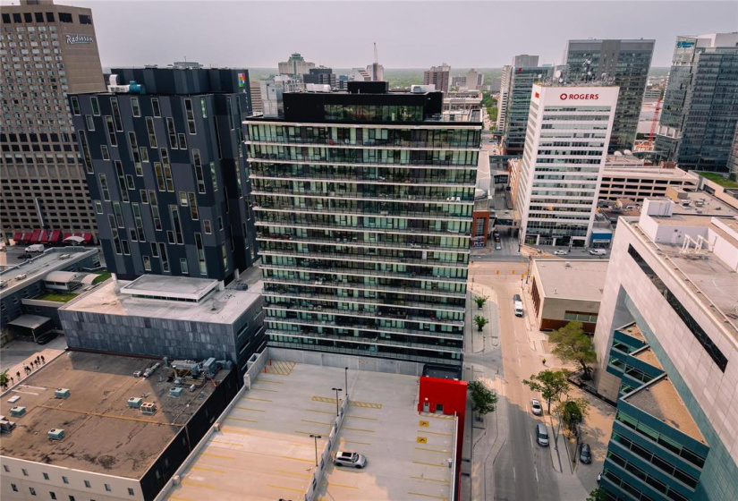 311 Hargrave, 2 Bedrooms Bedrooms, 8 Rooms Rooms,2 BathroomsBathrooms,Condominium,For Sale,Hargrave